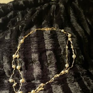 Gold n pearl necklace